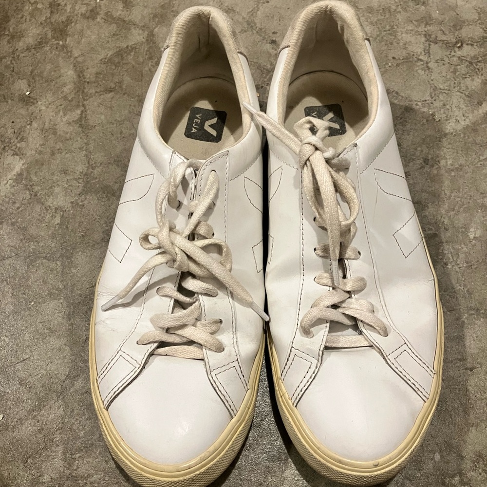Veja Men's White and Cream Sneakers